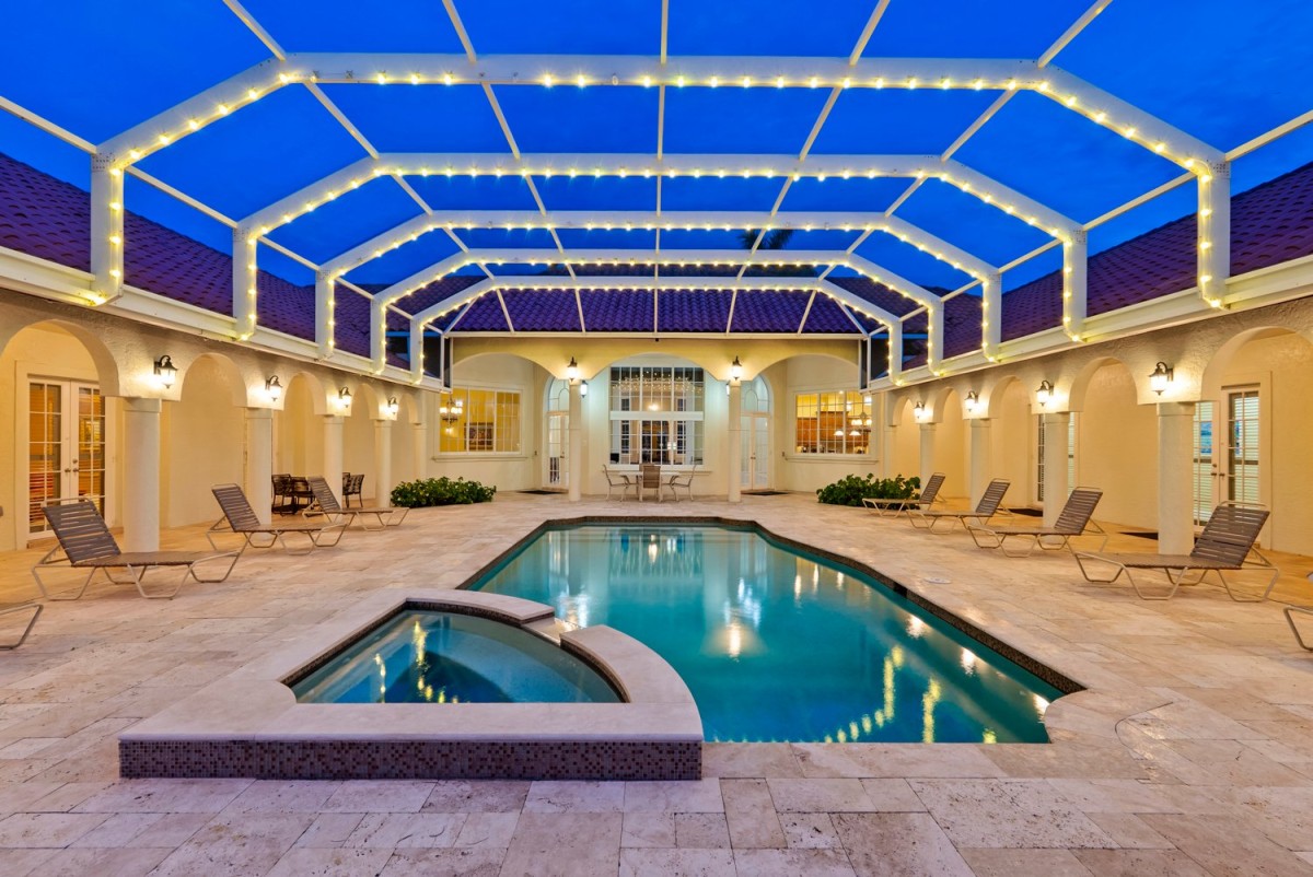 Knickerbocker Estate photo 3