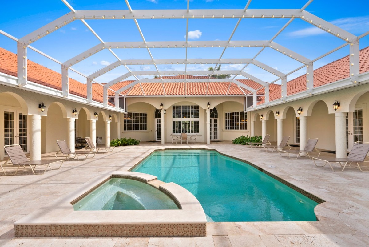 Knickerbocker Estate photo 14