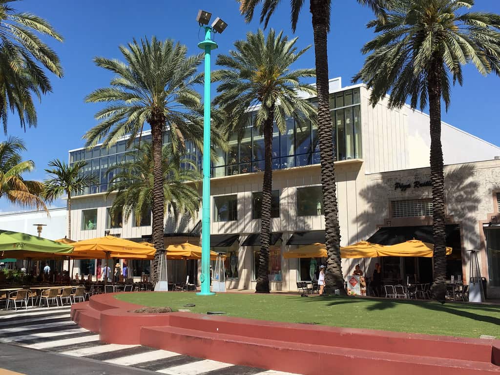 5th Avenue South: Information & Driving Directions