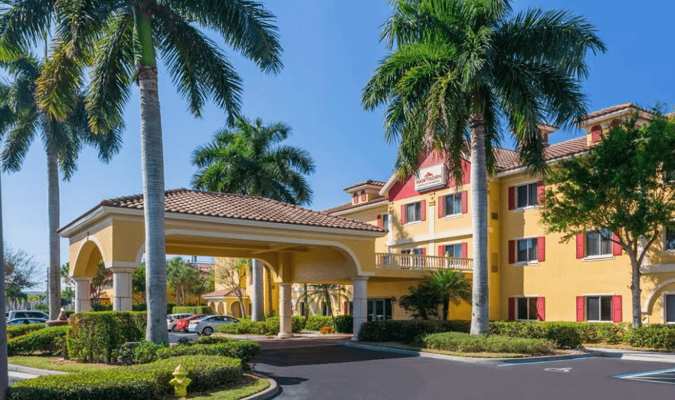 Hawthorn Suites by Wyndham Naples