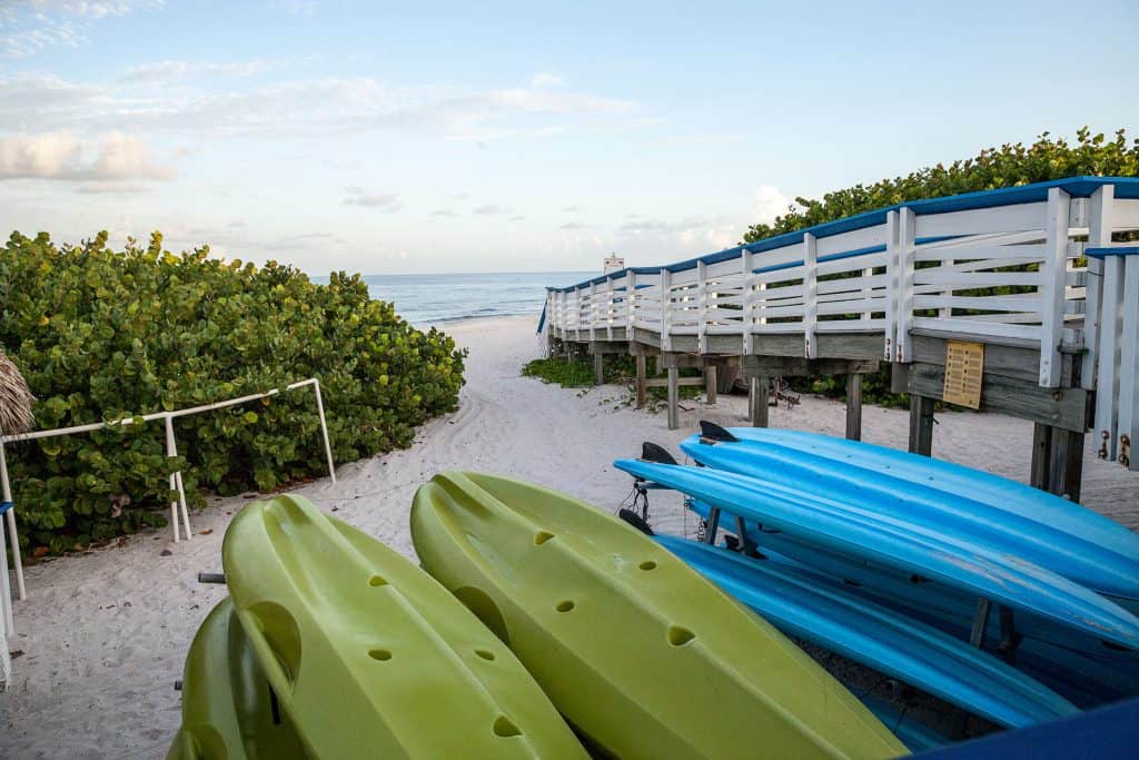 How to Get from the United Kingdom to Naples, FL